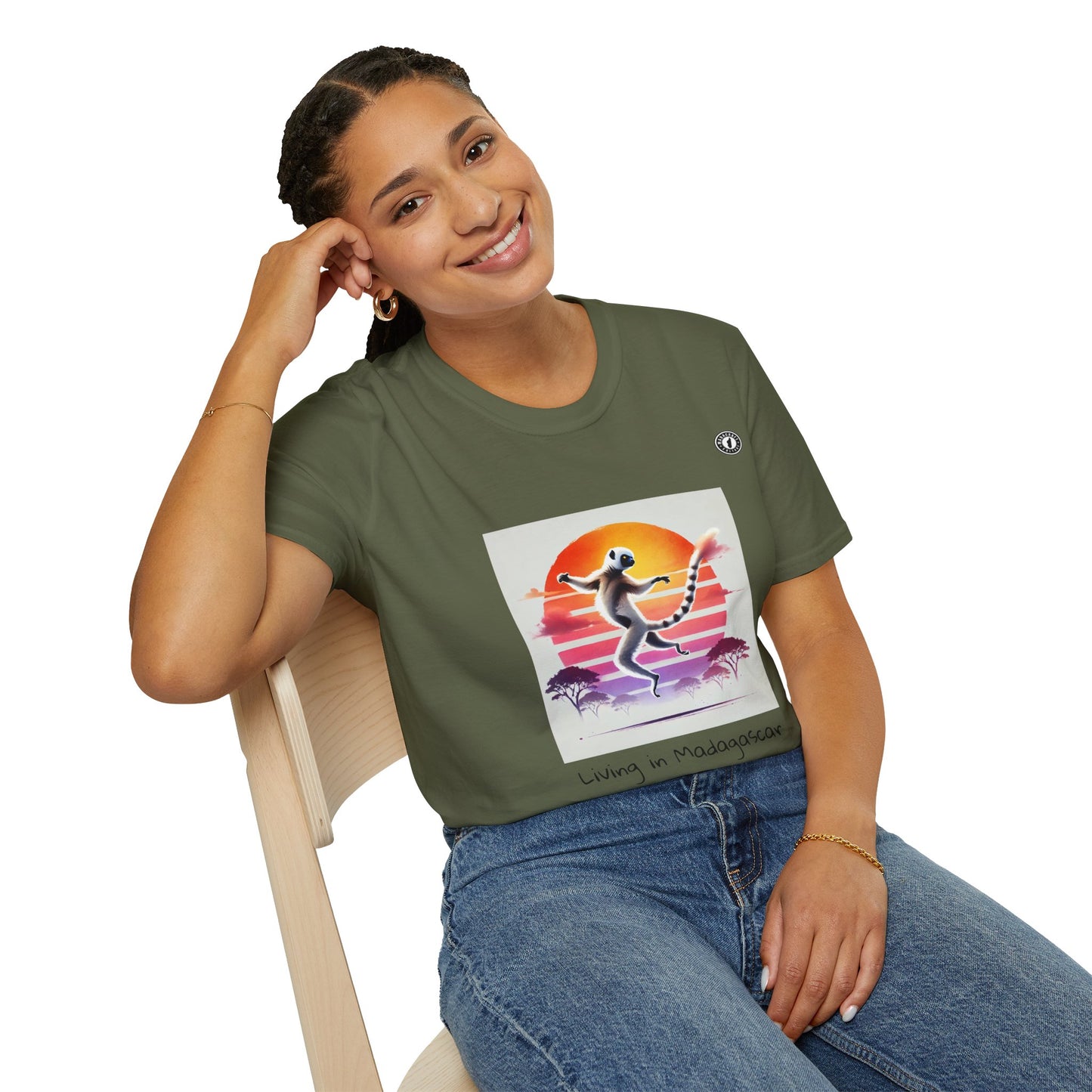 T-Shirt Maki Sifaka Sunset – L’Esprit Libre de Madagascar