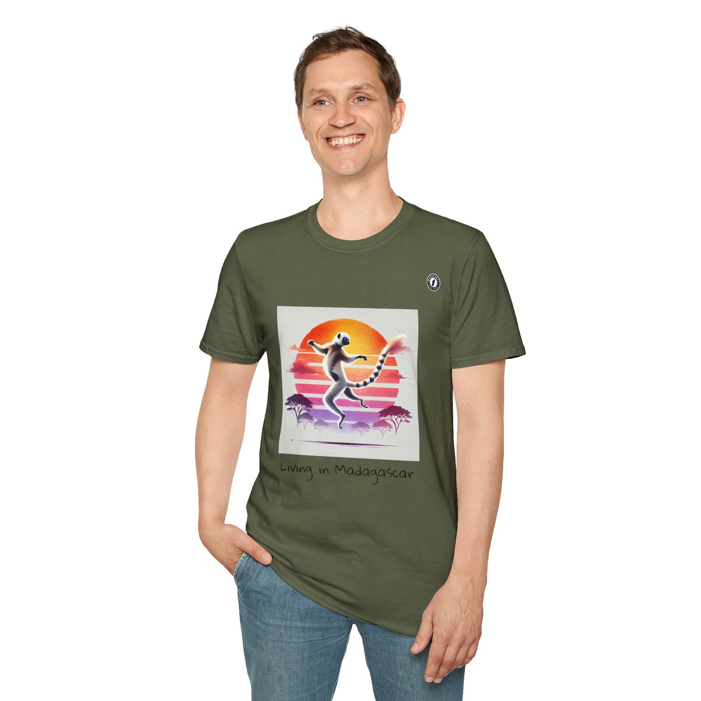 T-Shirt Maki Sifaka Sunset – L’Esprit Libre de Madagascar
