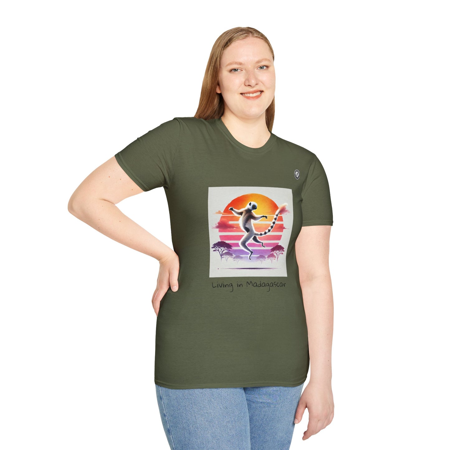 T-Shirt Maki Sifaka Sunset – L’Esprit Libre de Madagascar