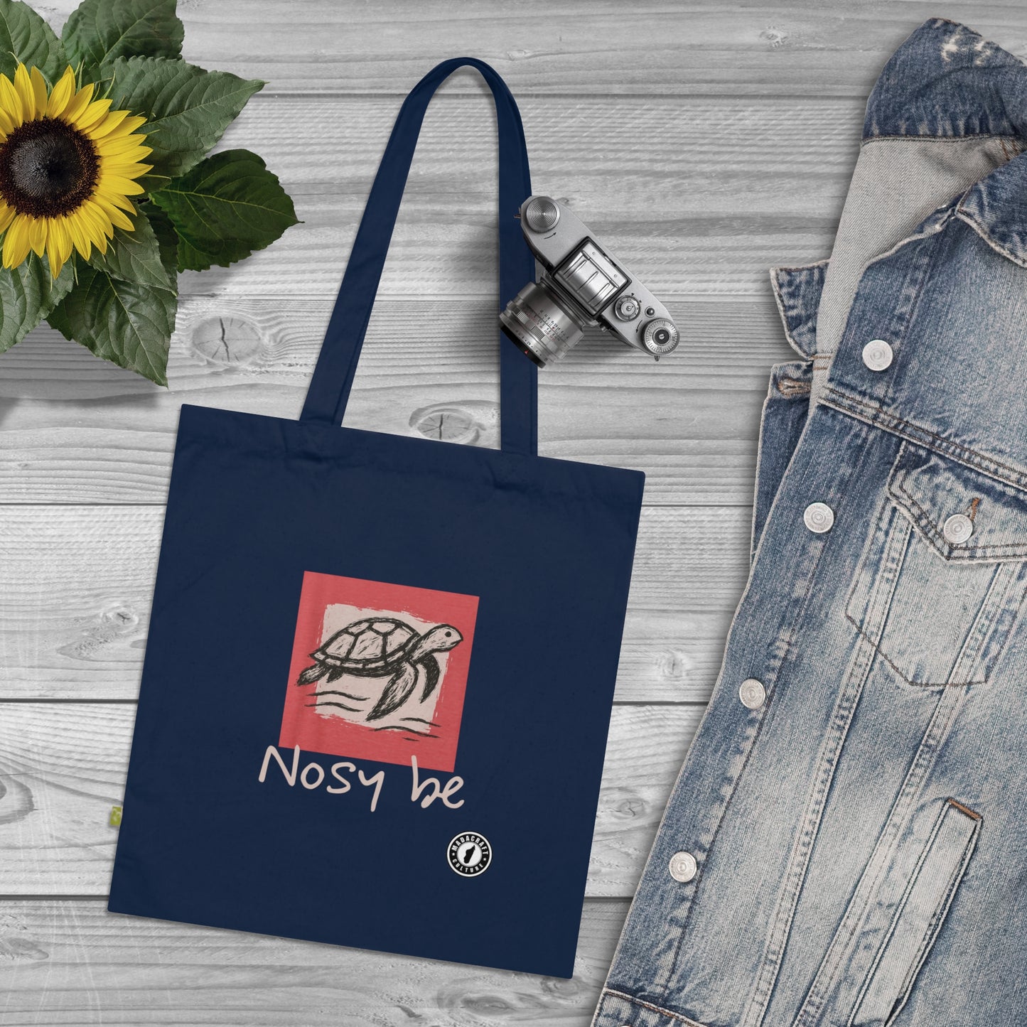 Nosy Be Tote Bag – Turtle & Tropical Vibes 🌊