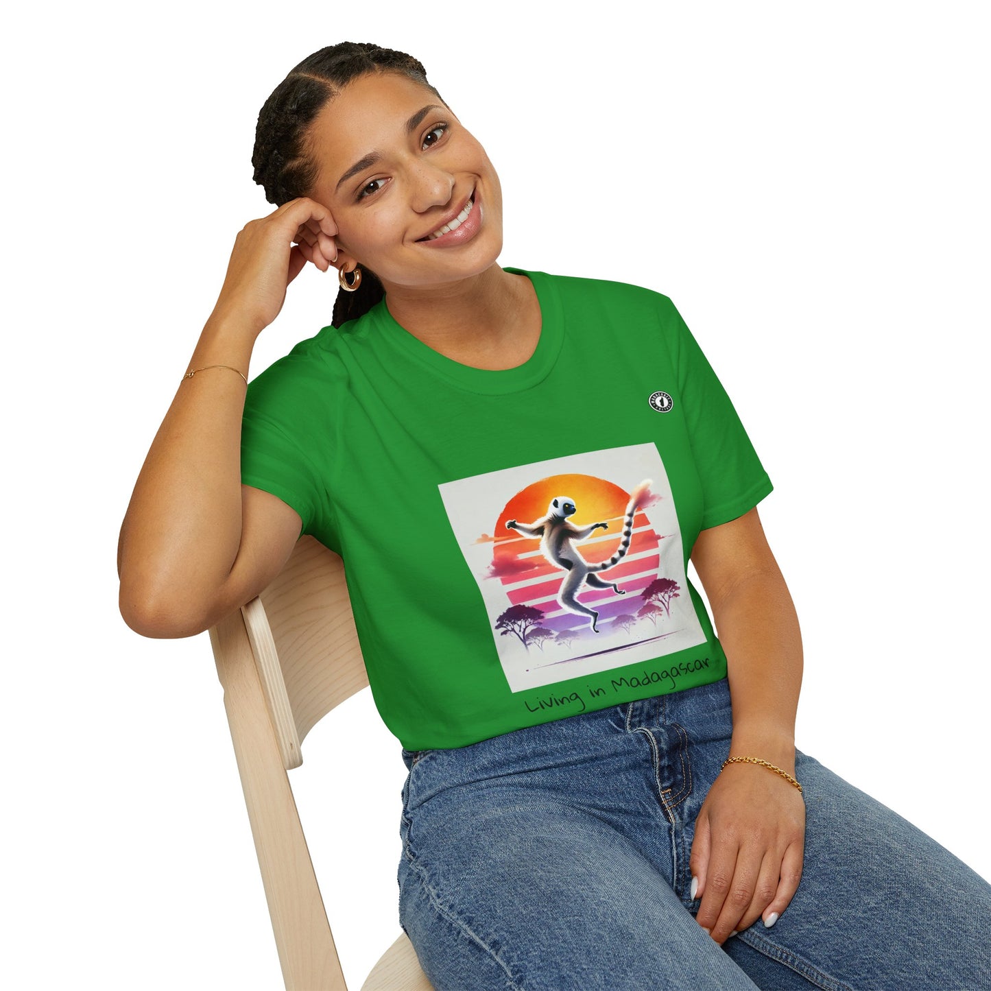 T-Shirt Maki Sifaka Sunset – L’Esprit Libre de Madagascar