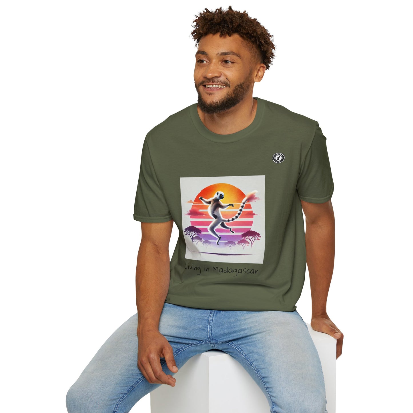 T-Shirt Maki Sifaka Sunset – L’Esprit Libre de Madagascar