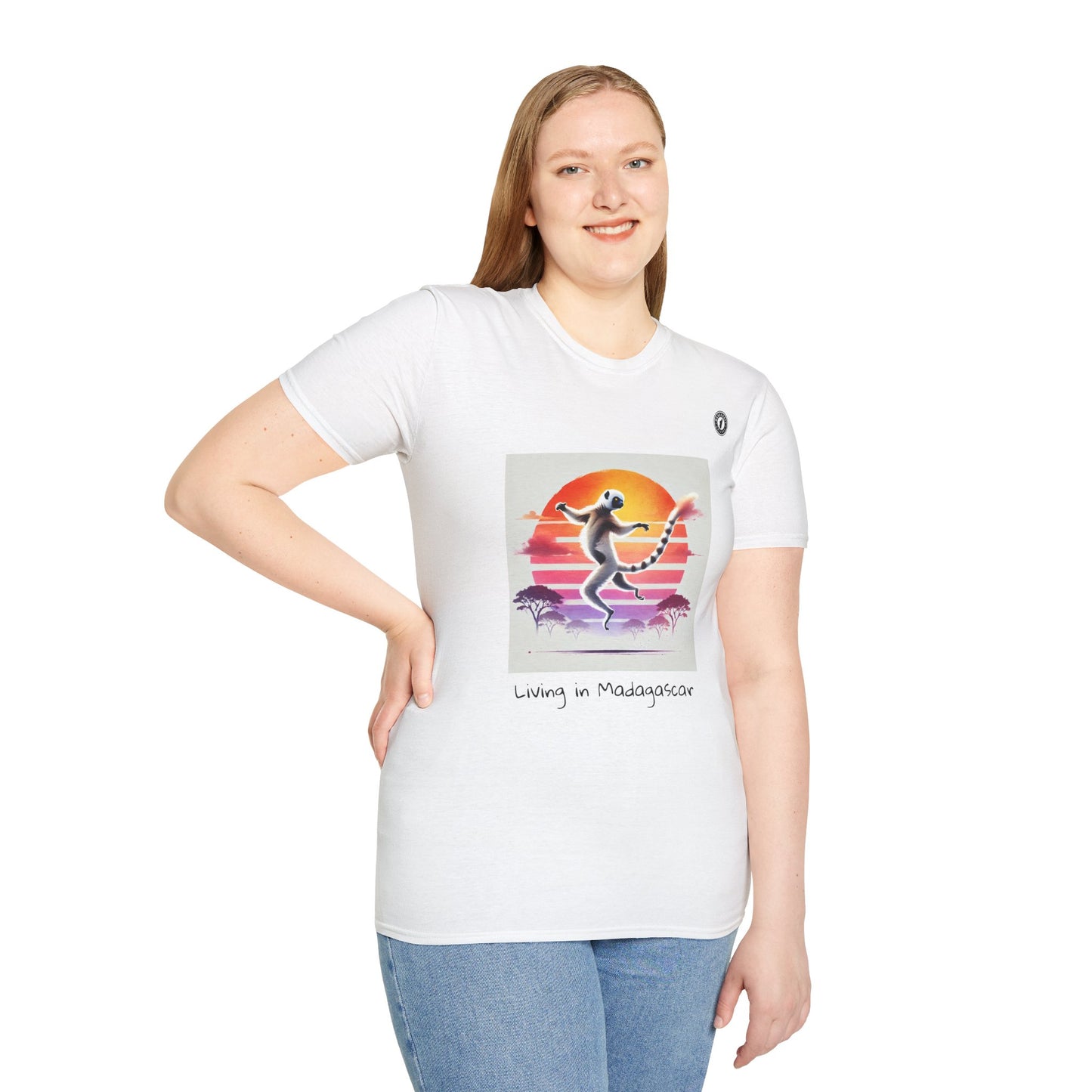 T-Shirt Maki Sifaka Sunset – L’Esprit Libre de Madagascar