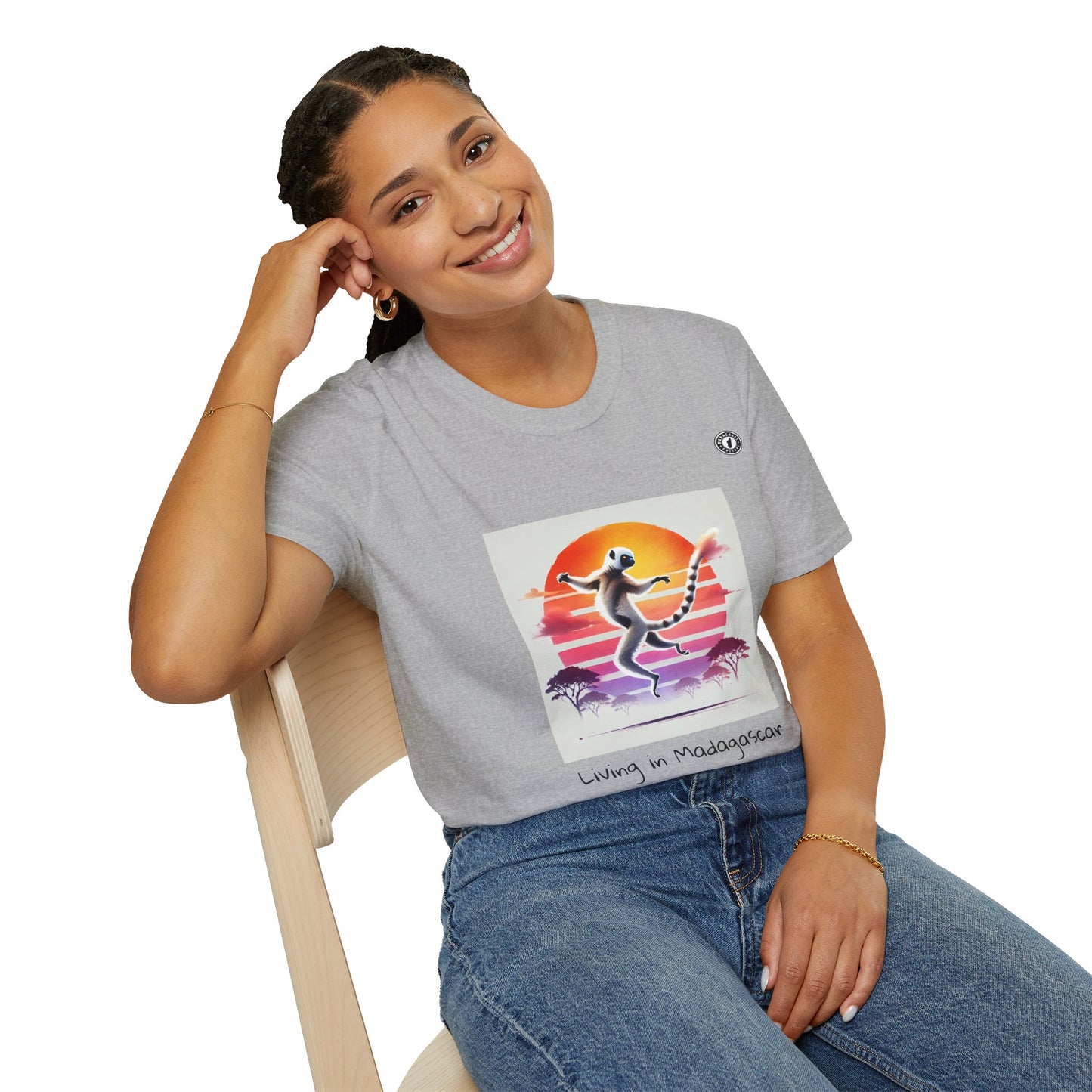 T-Shirt Maki Sifaka Sunset – L’Esprit Libre de Madagascar