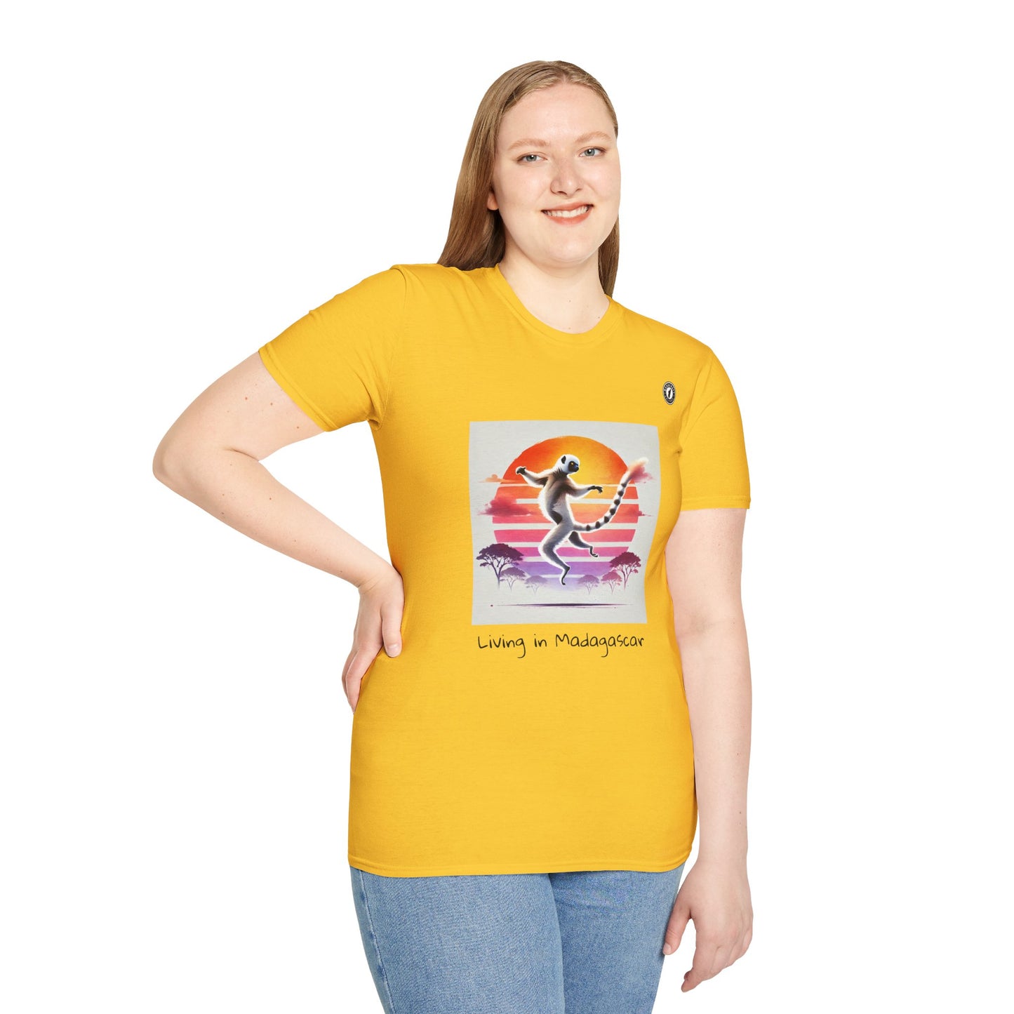 T-Shirt Maki Sifaka Sunset – L’Esprit Libre de Madagascar