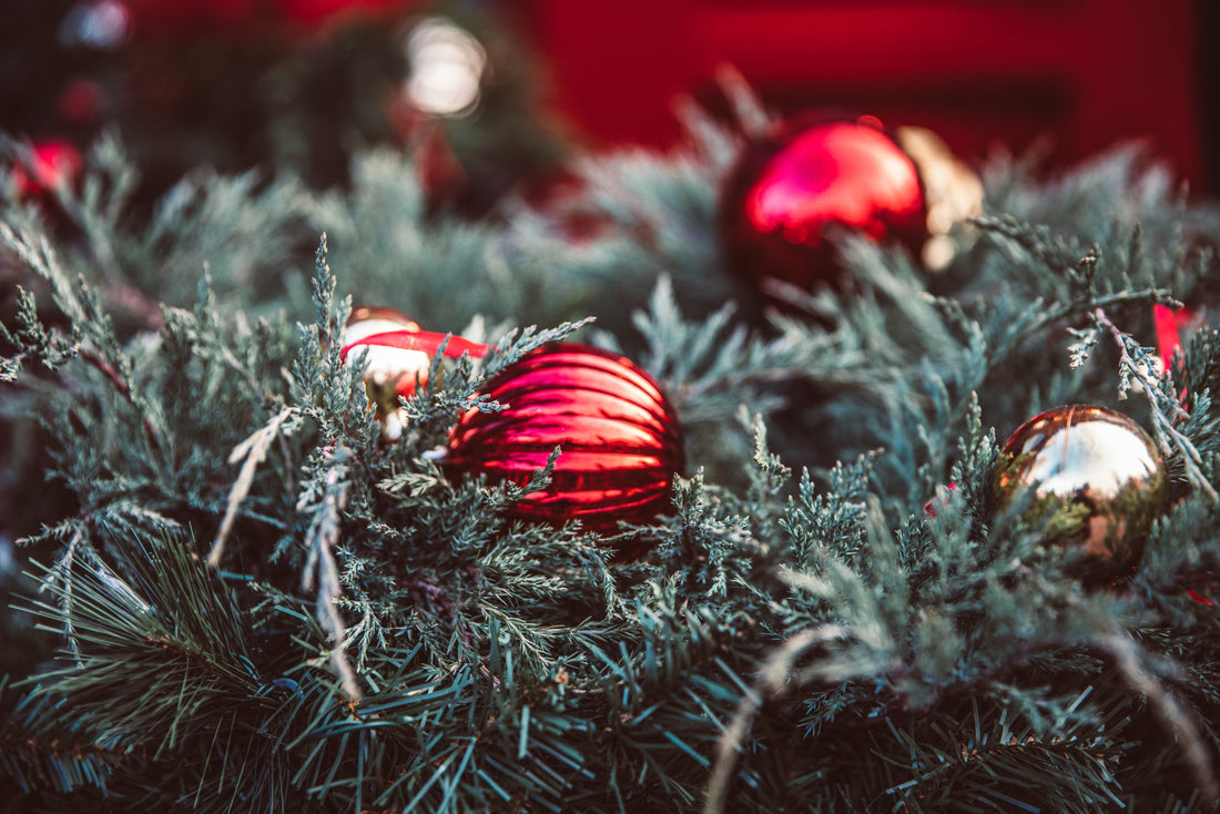 couronne de sapin et boules de de noël 2025, madacraft culture