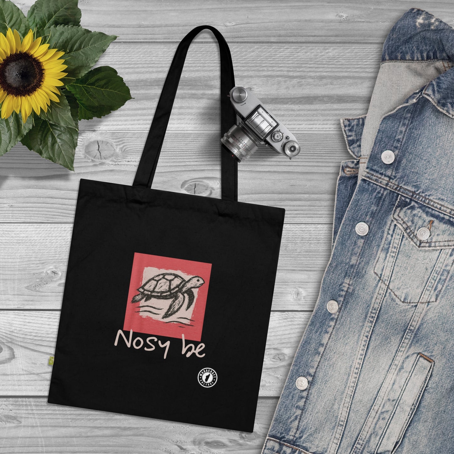 Nosy Be Tote Bag – Turtle &amp; Tropical Vibes 🌊