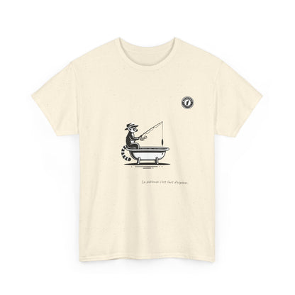 T-Shirt Lémurien Pêcheur – L’Art de la Patience 🎣