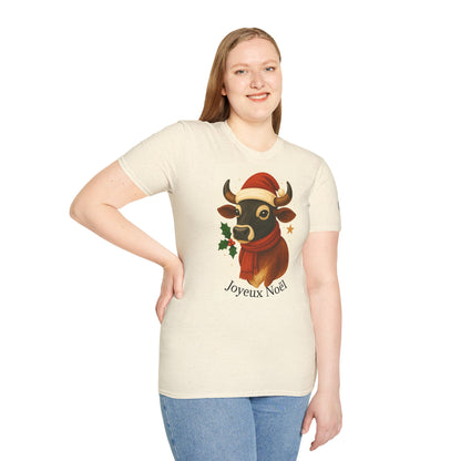 T-shirt Zébu de Noël — Zébu et bonnet de Père Noël, tee-shirt pour les fêtes.