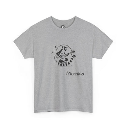 T-Shirt "Mozika" - Laissez-vous Envoûter par le Rythme Malgache