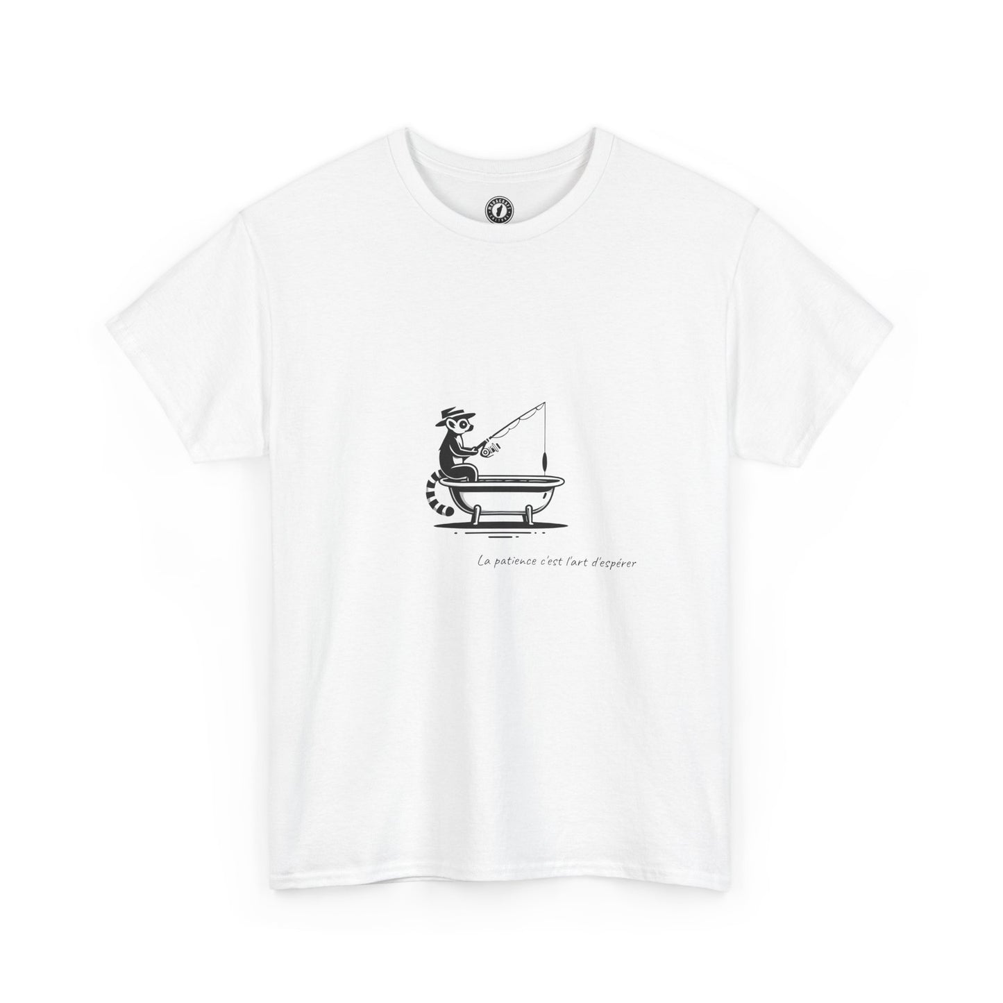 T-Shirt Lémurien Pêcheur – L’Art de la Patience
