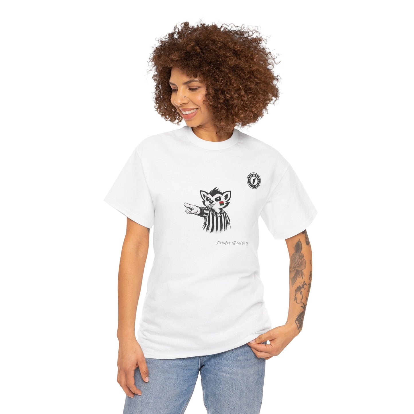 T-Shirt Arbitre Officiel Gasy – L’Autorité du Terrain Version Malagasy